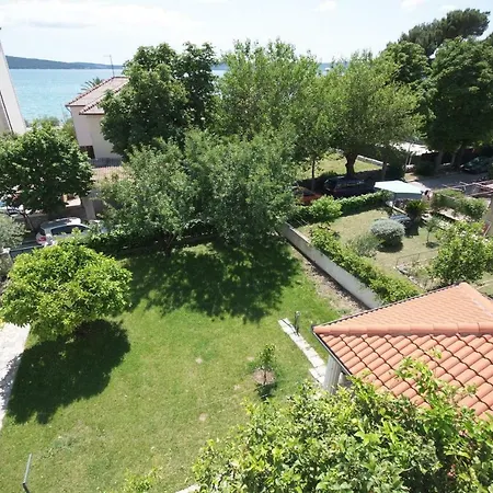 Krivic * Kaštela