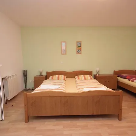 Krivic Lägenhet Kaštela